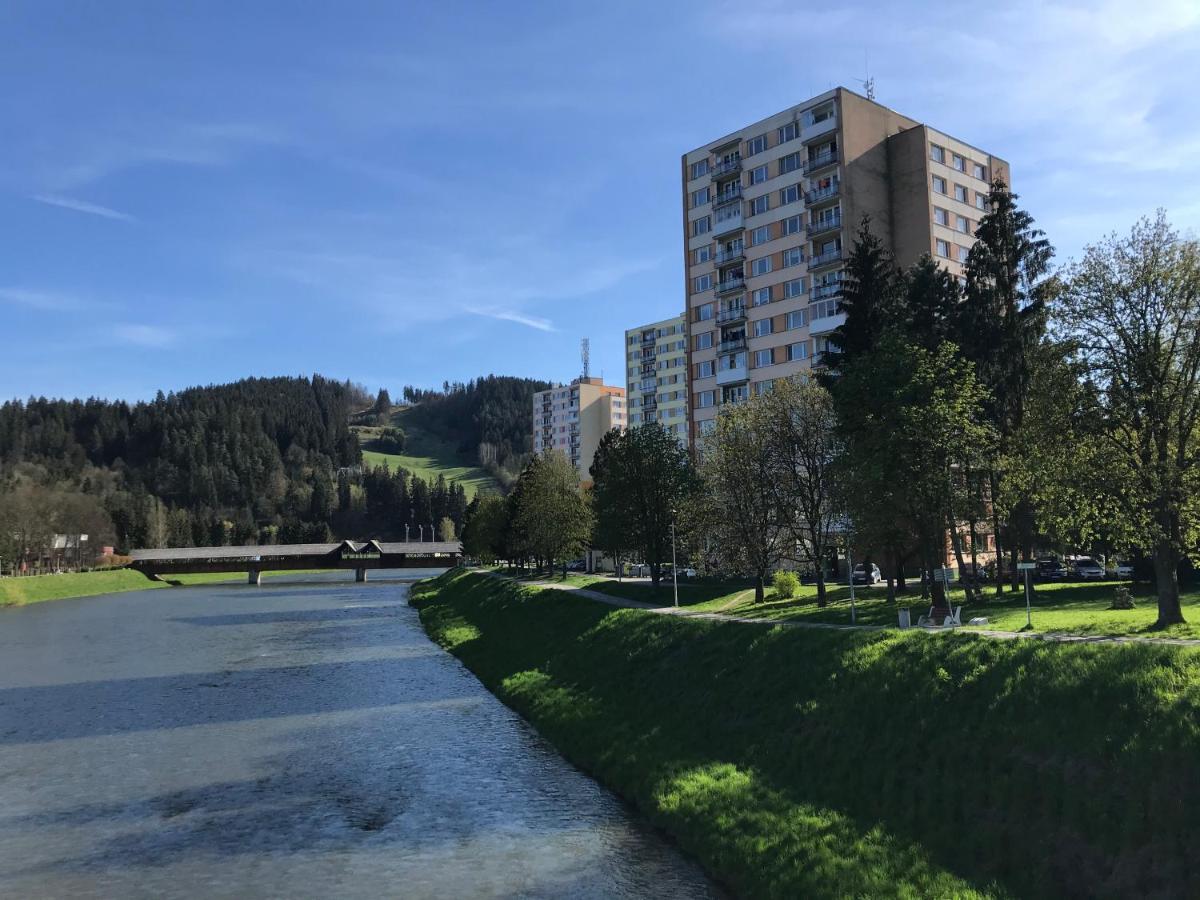 Apartment Sunny By The River *